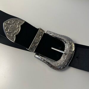 Western Faux Leather Belt Black and Silver EUC Women's S